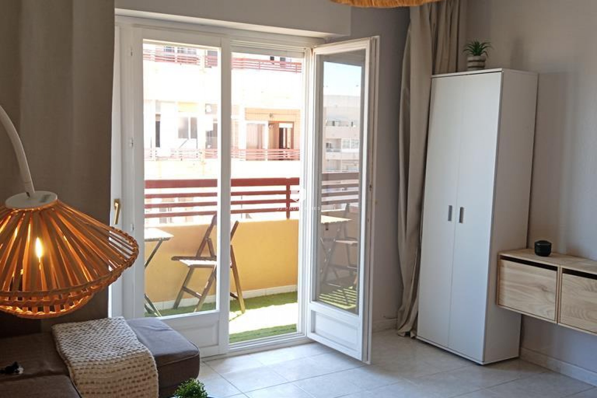 Segunda mano - Apartamento / piso -
Torrevieja - El molino