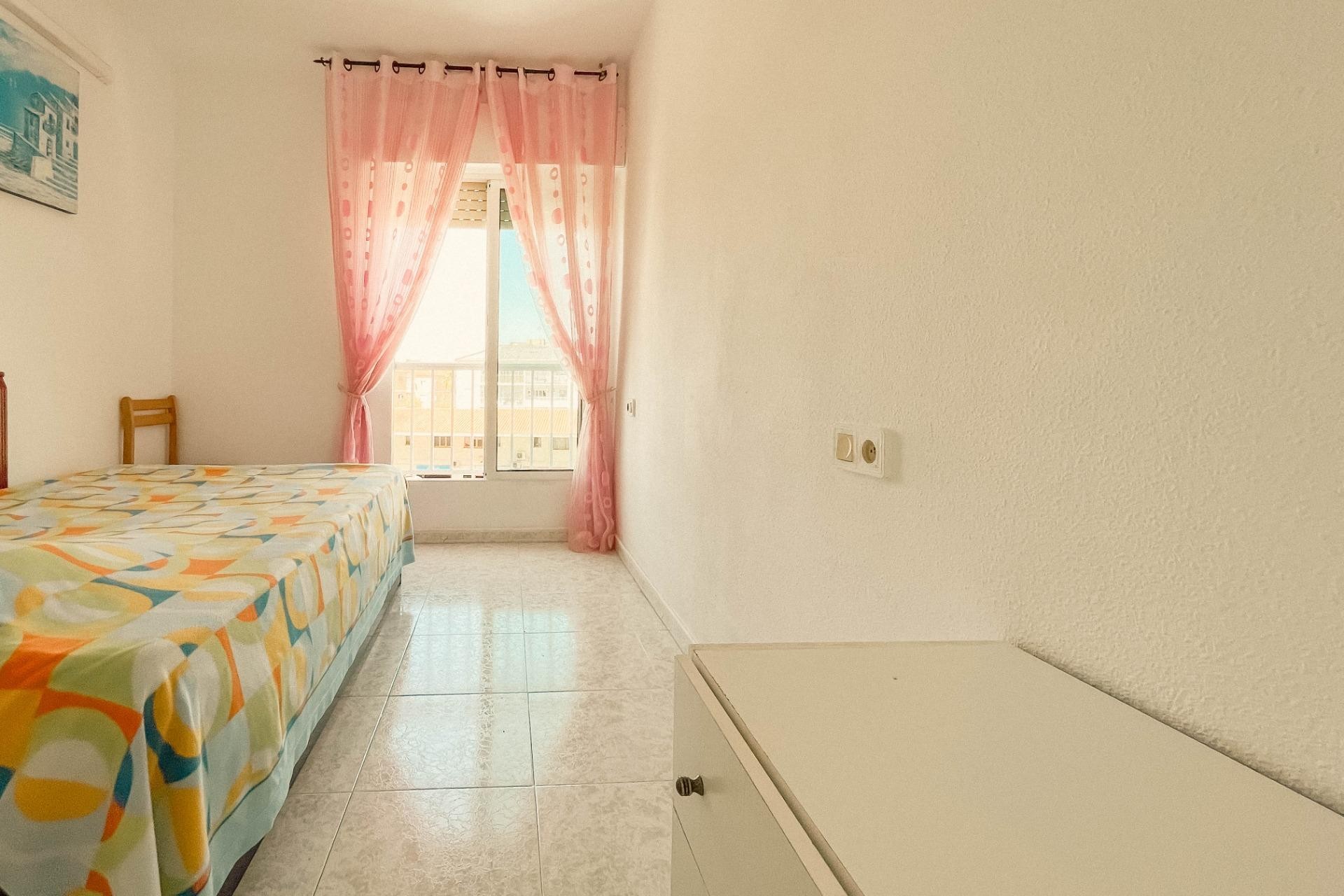 Segunda mano - Apartamento / piso -
Torrevieja - Estacion de autobuses