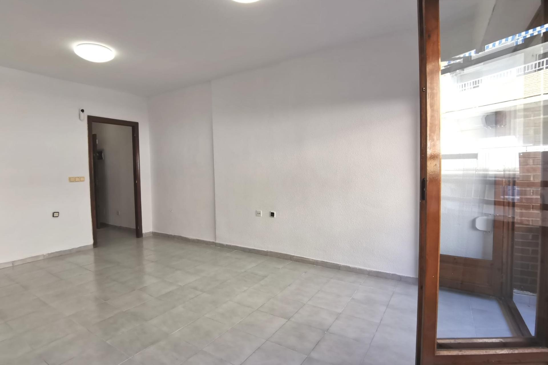 Segunda mano - Apartamento / piso -
Torrevieja - Estacion de autobuses