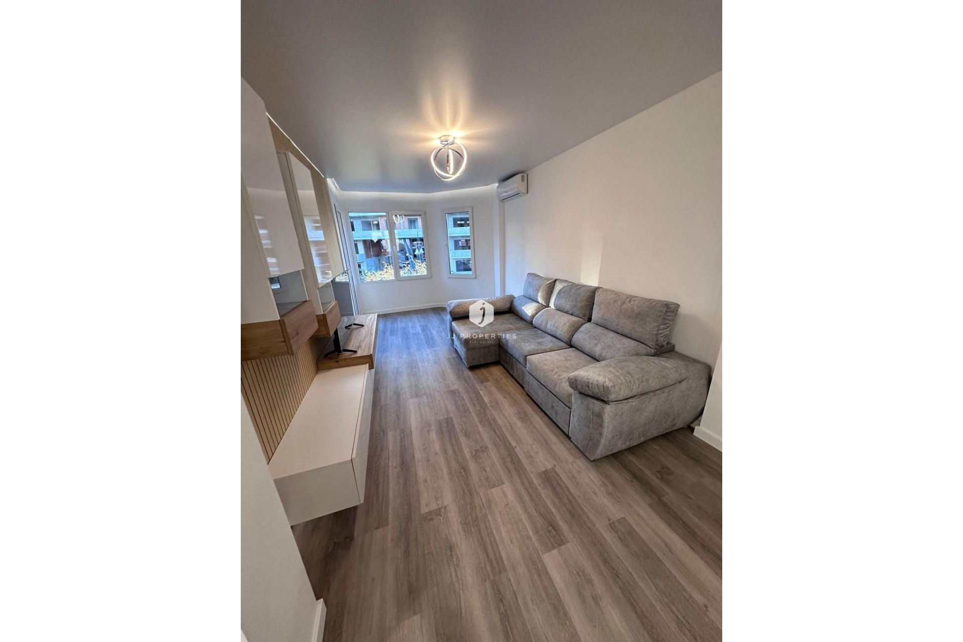 Segunda mano - Apartamento / piso -
Torrevieja - Estacion de autobuses