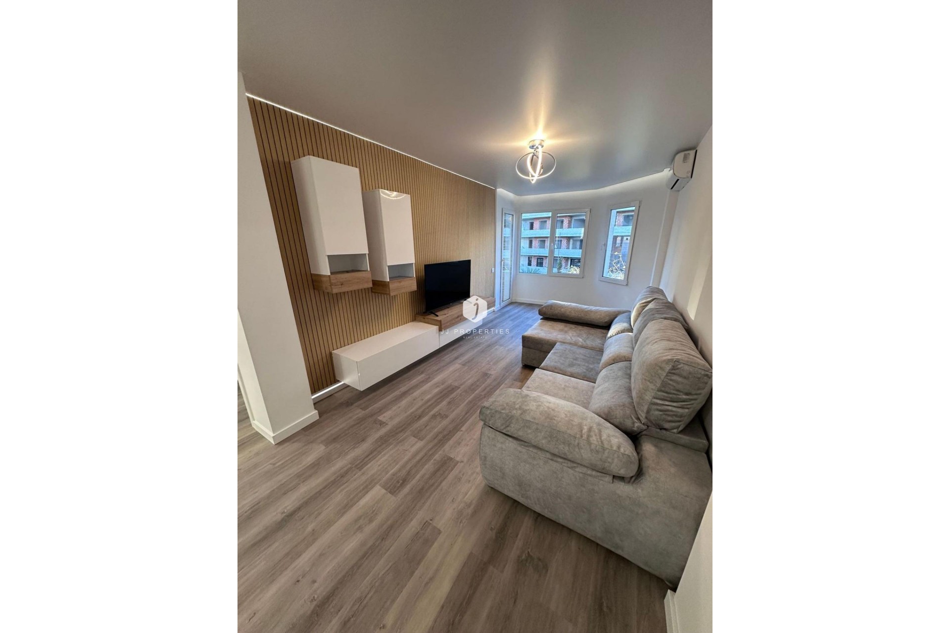 Segunda mano - Apartamento / piso -
Torrevieja - Estacion de autobuses