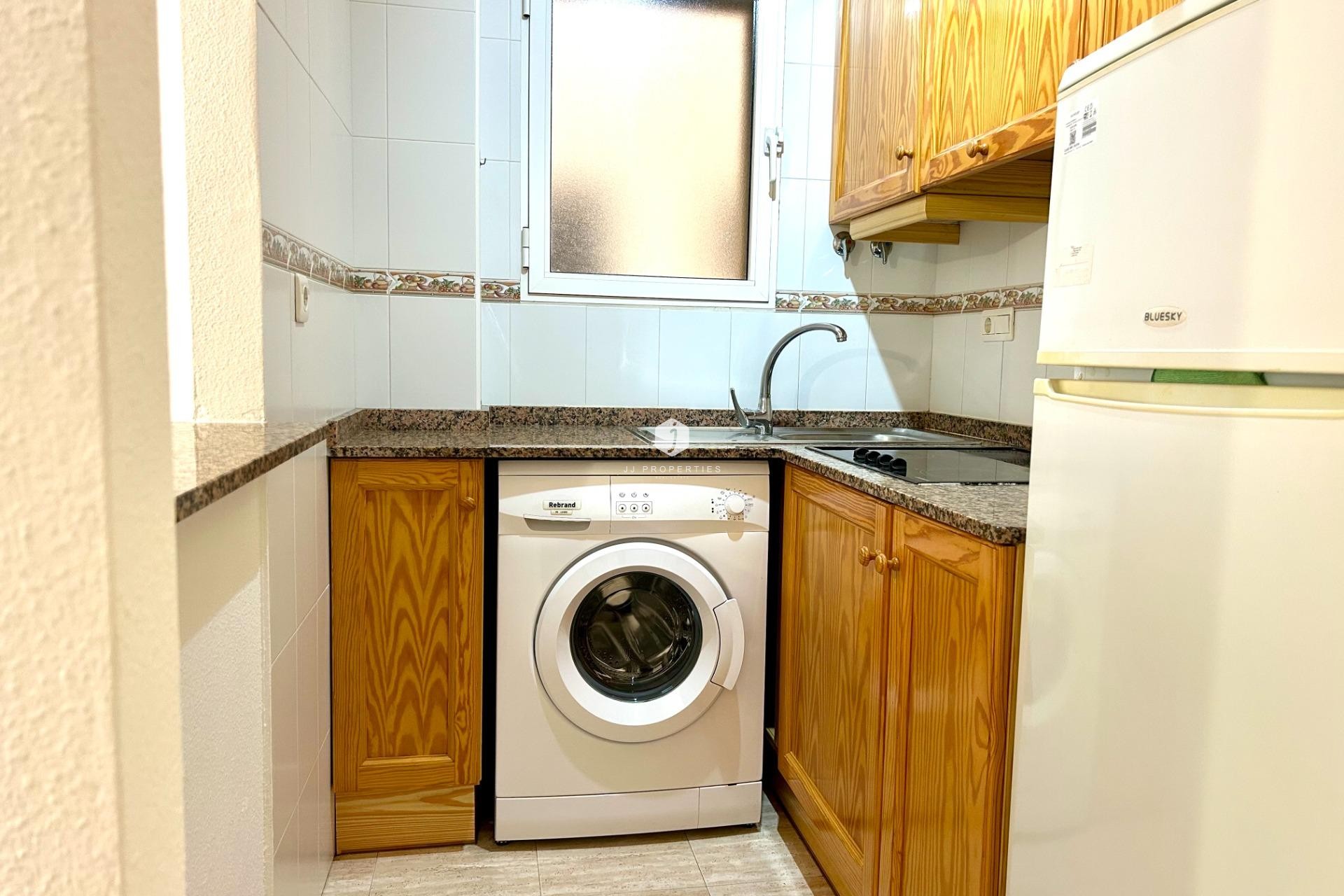 Segunda mano - Apartamento / piso -
Torrevieja - Estacion de autobuses