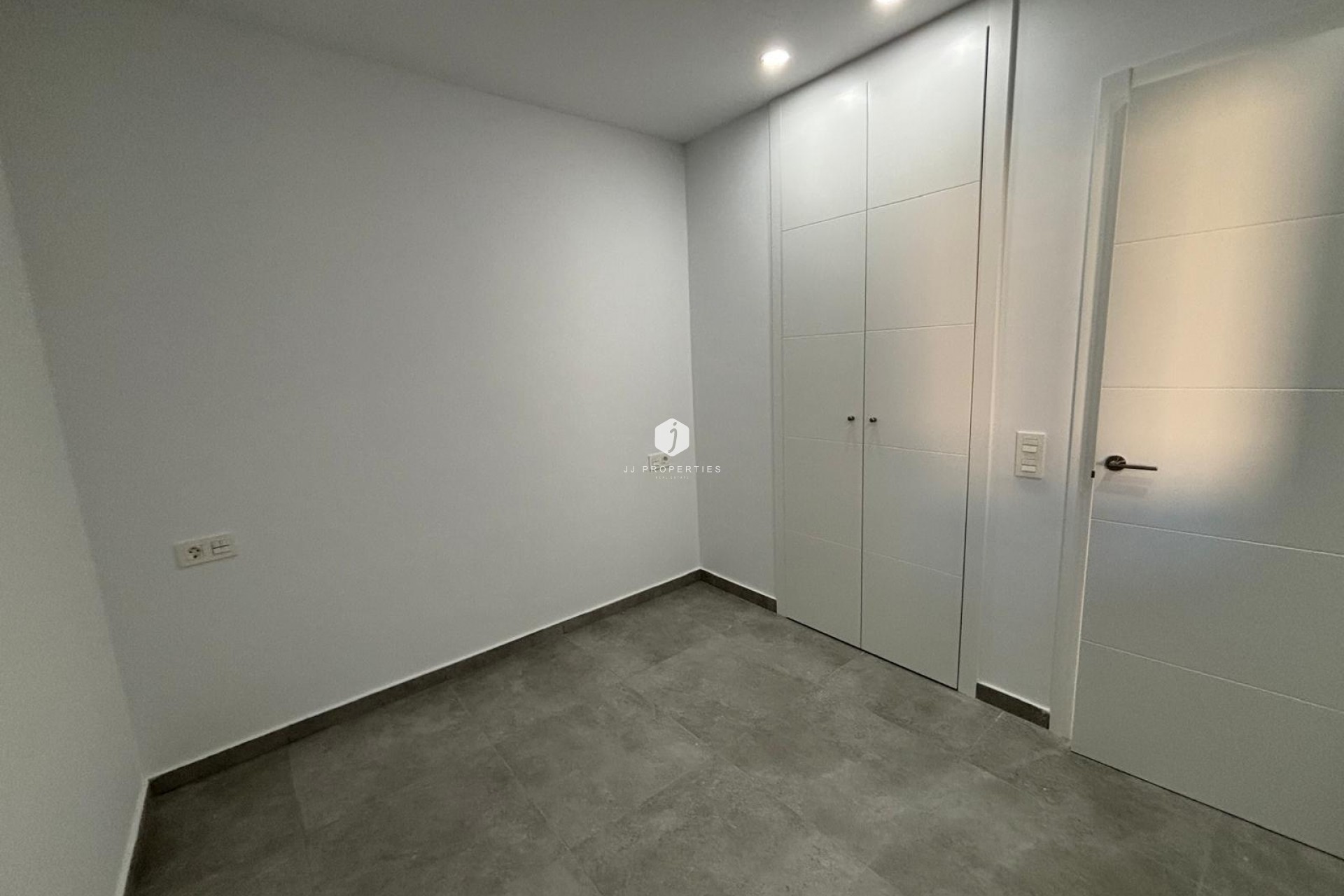 Segunda mano - Apartamento / piso -
Torrevieja - Estacion de autobuses