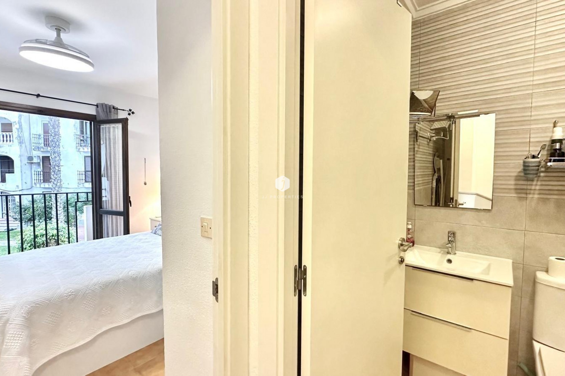 Segunda mano - Apartamento / piso -
Torrevieja - Estacion de autobuses