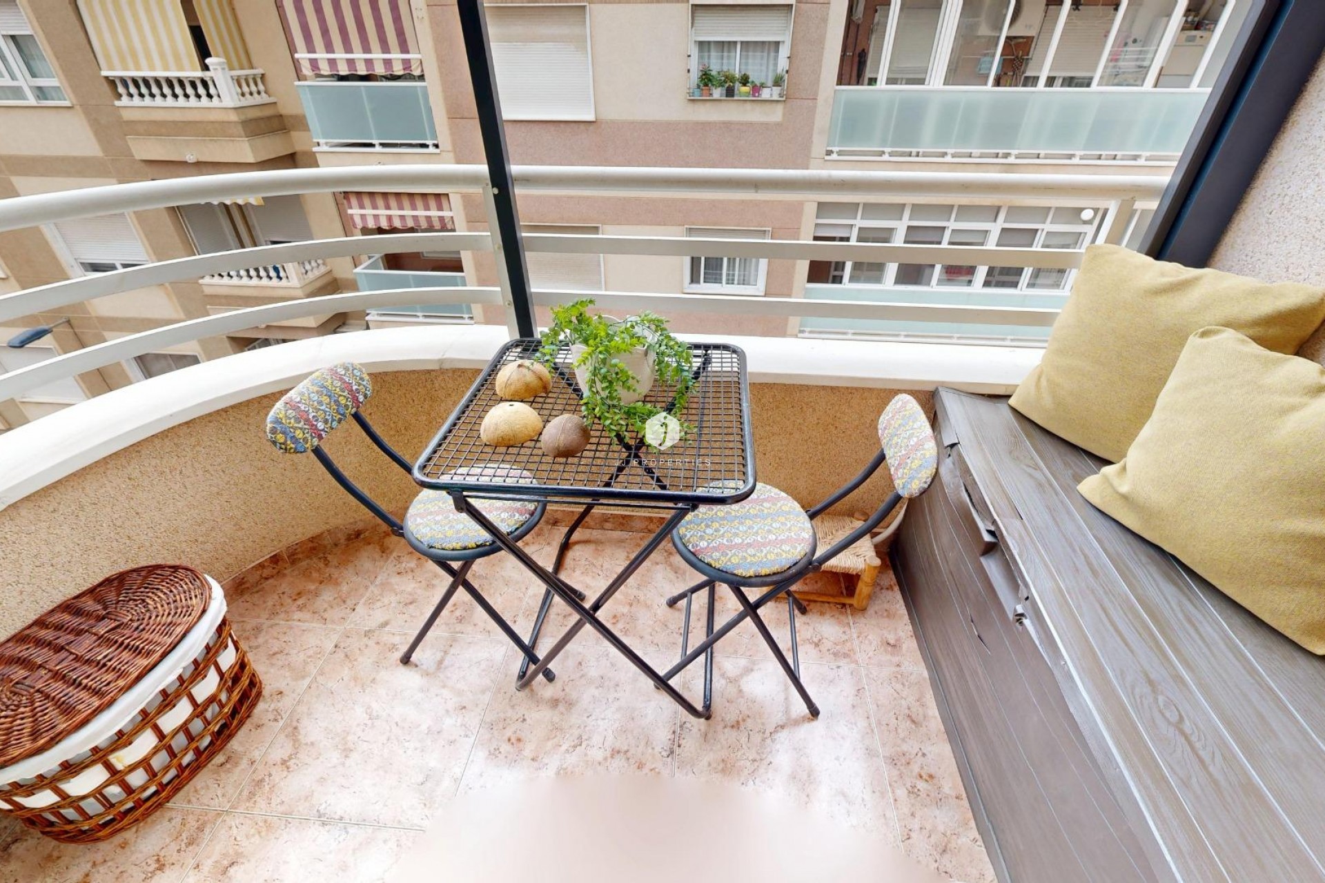 Segunda mano - Apartamento / piso -
Torrevieja - Estacion de autobuses