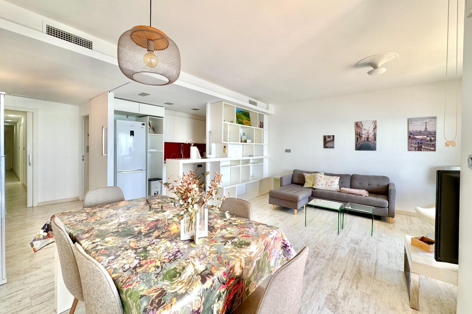 Segunda mano - Apartamento / piso -
Torrevieja - Estacion de autobuses