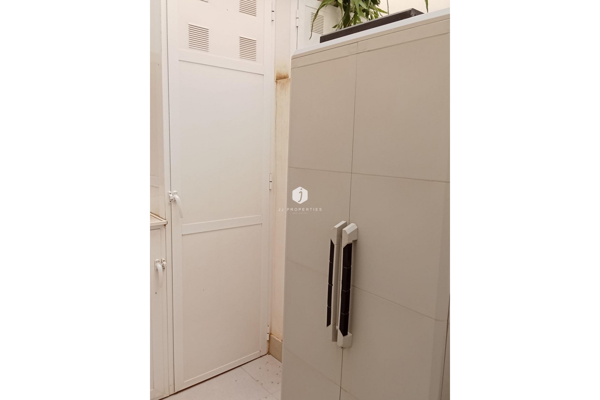 Segunda mano - Apartamento / piso -
Torrevieja - Estacion de autobuses