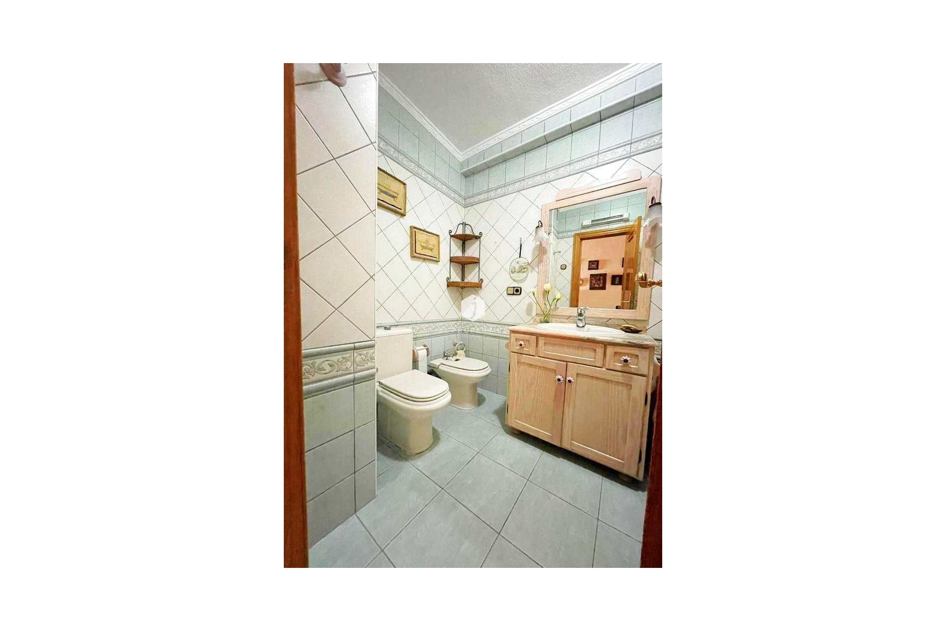 Segunda mano - Apartamento / piso -
Torrevieja - Estacion de autobuses