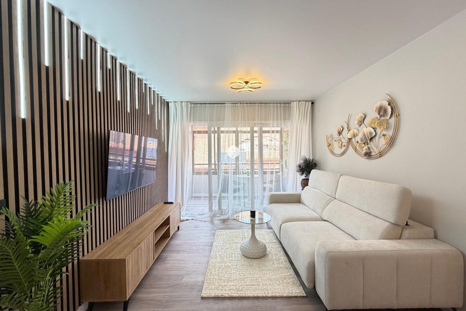 Segunda mano - Apartamento / piso -
Torrevieja - Estacion de autobuses
