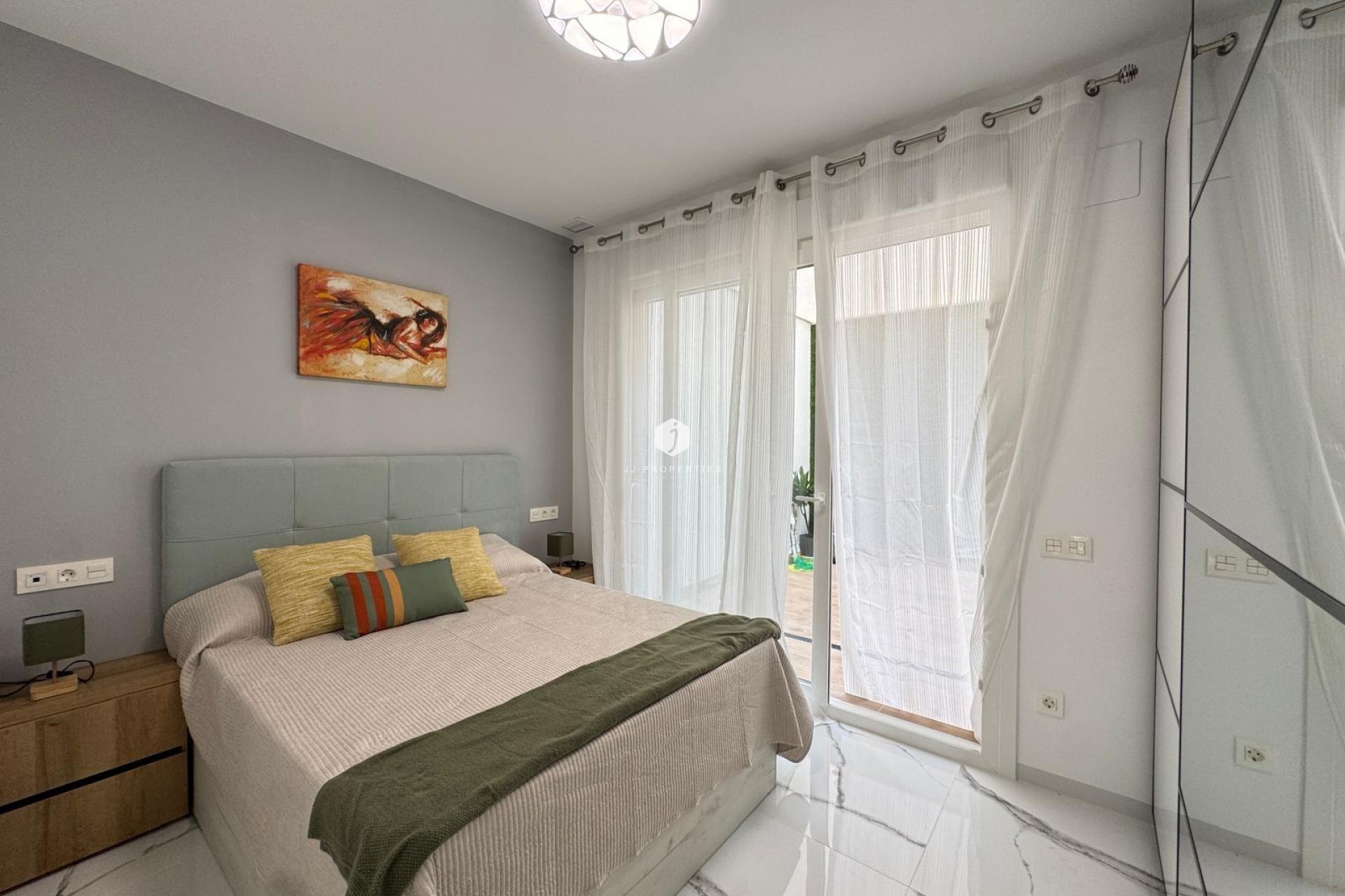 Segunda mano - Apartamento / piso -
Torrevieja - Estacion de autobuses