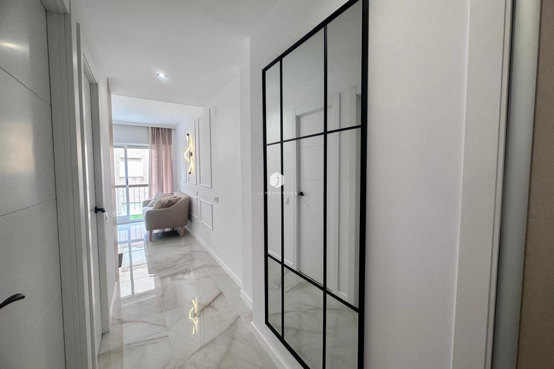 Segunda mano - Apartamento / piso -
Torrevieja - Estacion de autobuses