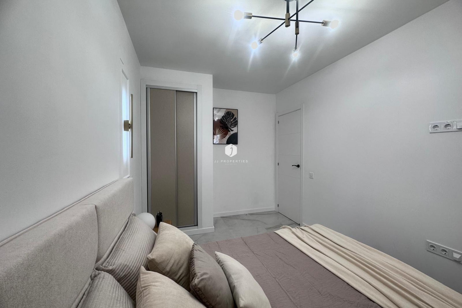 Segunda mano - Apartamento / piso -
Torrevieja - Estacion de autobuses