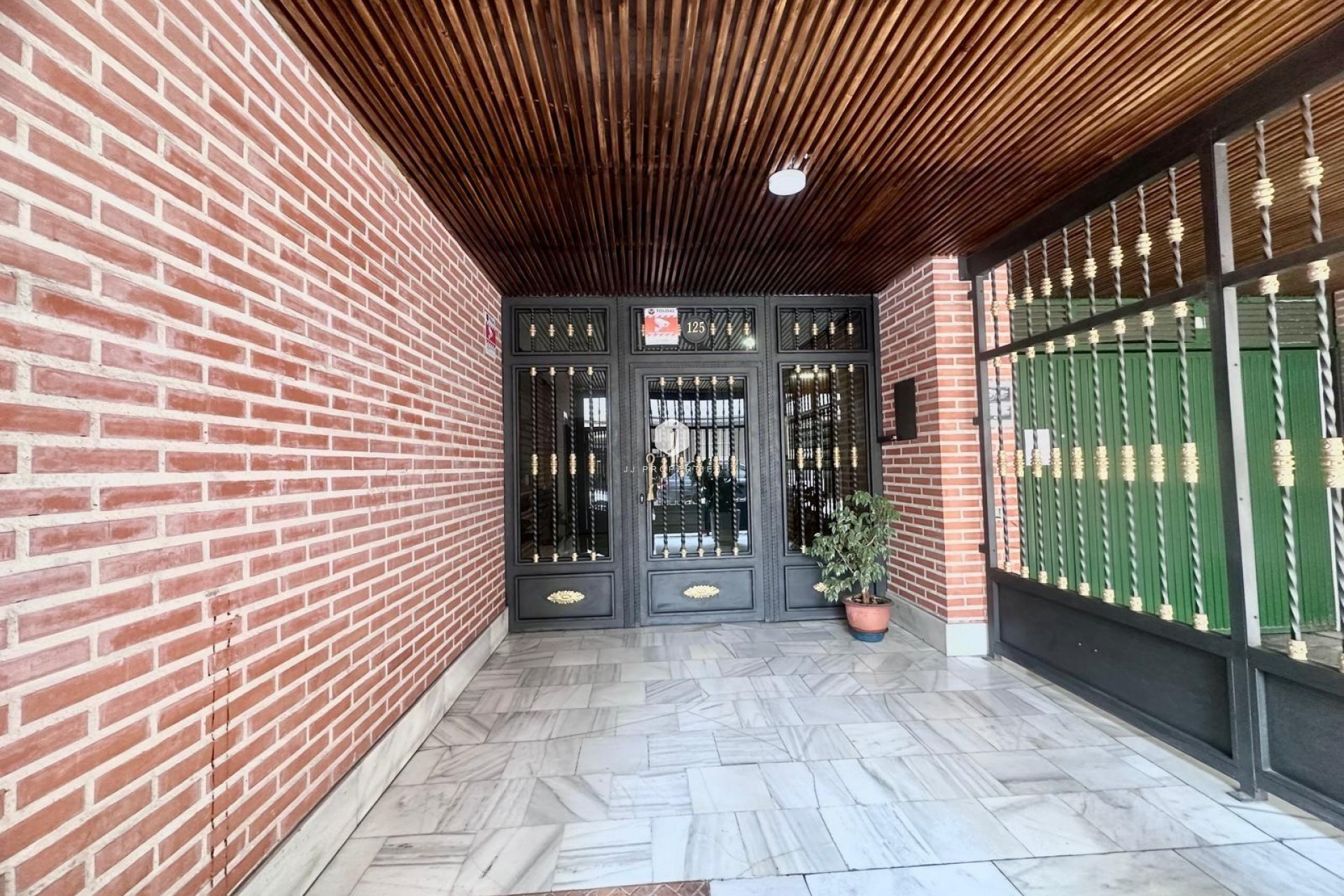 Segunda mano - Apartamento / piso -
Torrevieja - Estacion de autobuses