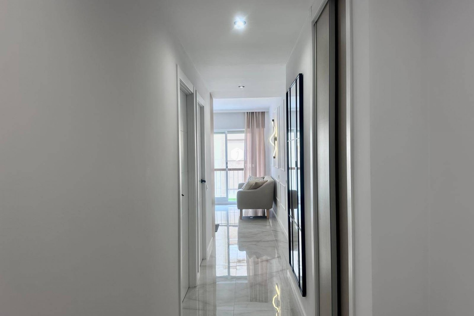 Segunda mano - Apartamento / piso -
Torrevieja - Estacion de autobuses