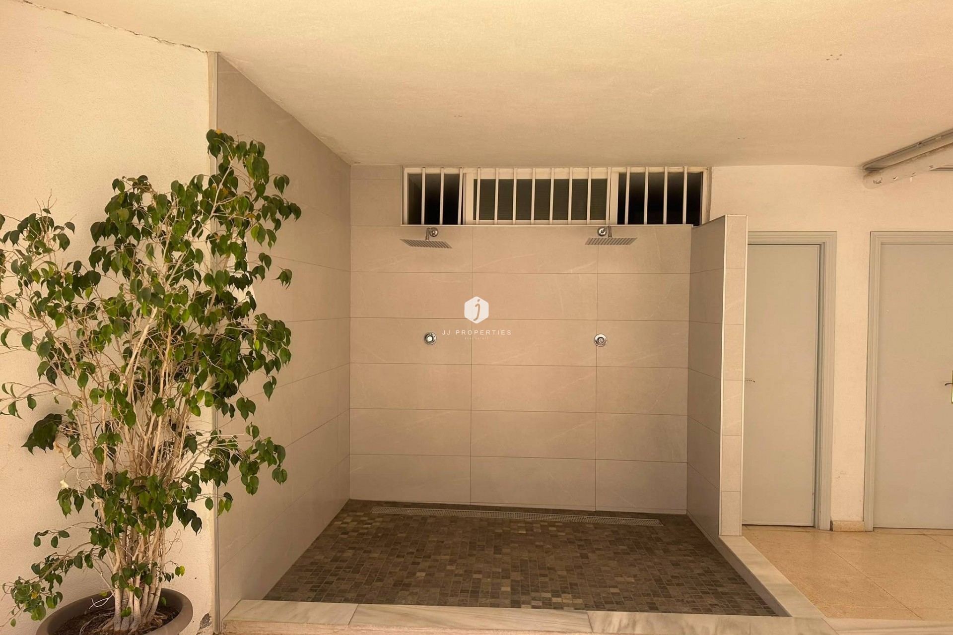 Segunda mano - Apartamento / piso -
Torrevieja - Estacion de autobuses