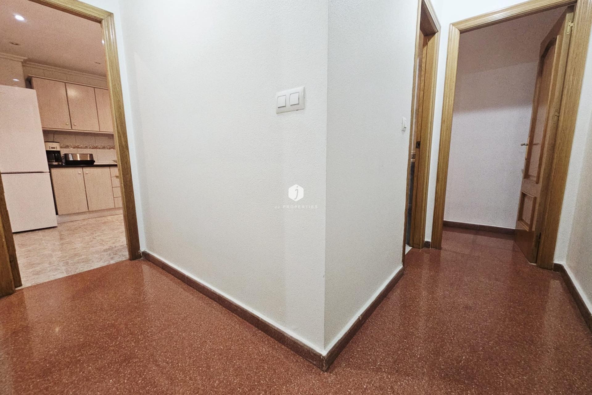 Segunda mano - Apartamento / piso -
Torrevieja - Estacion de autobuses