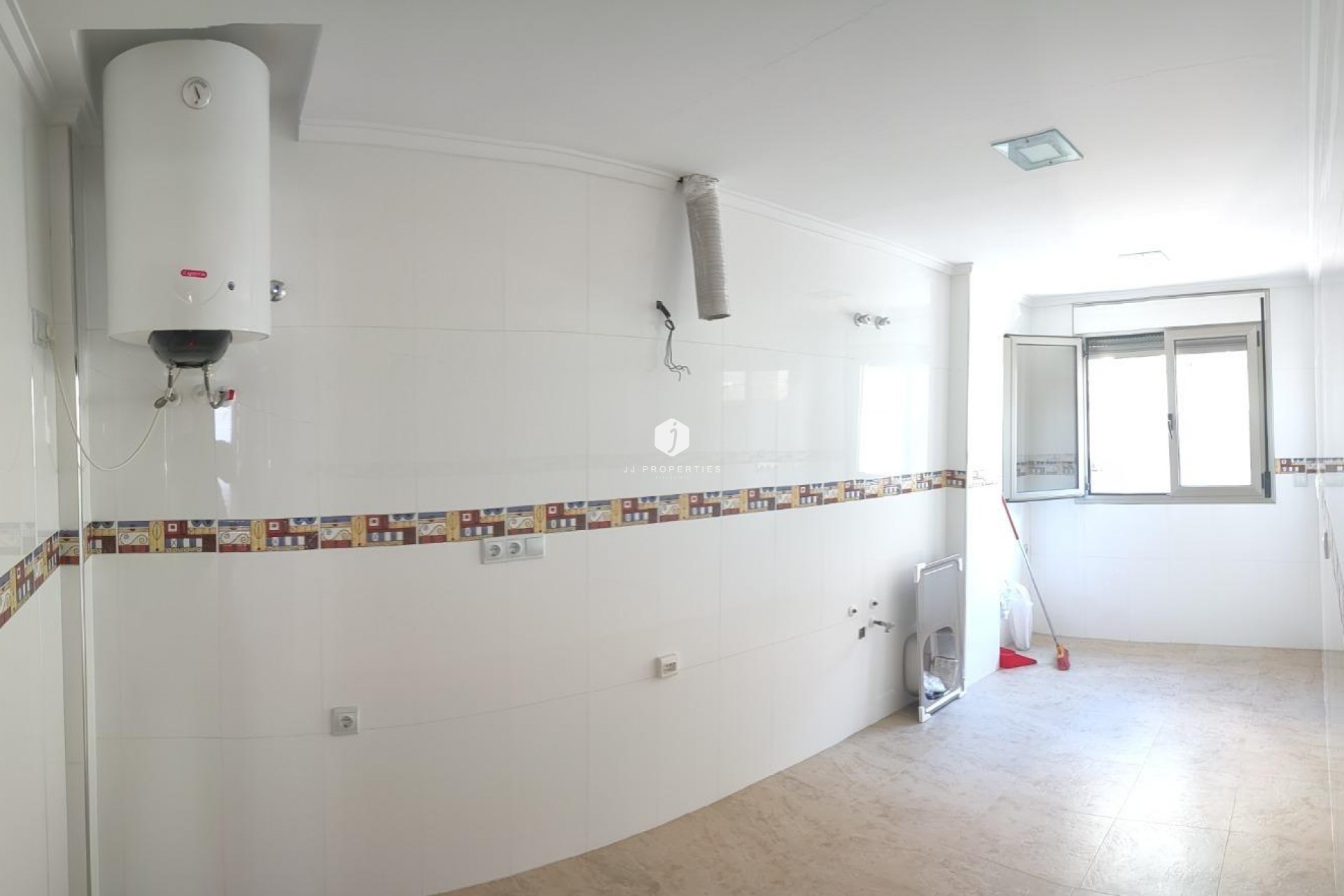 Segunda mano - Apartamento / piso -
Torrevieja - Estacion de autobuses