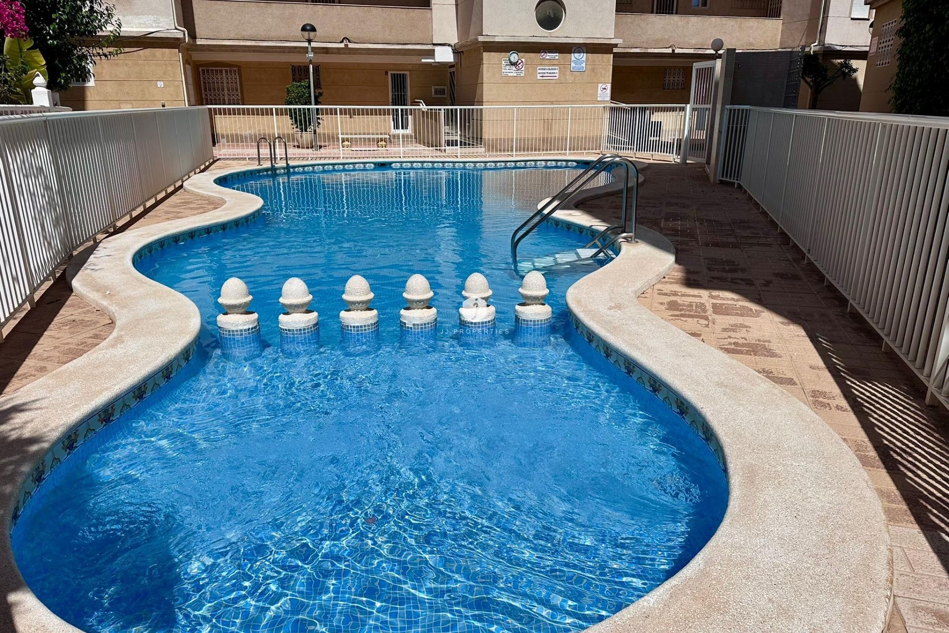 Segunda mano - Apartamento / piso -
Torrevieja - Habaneras