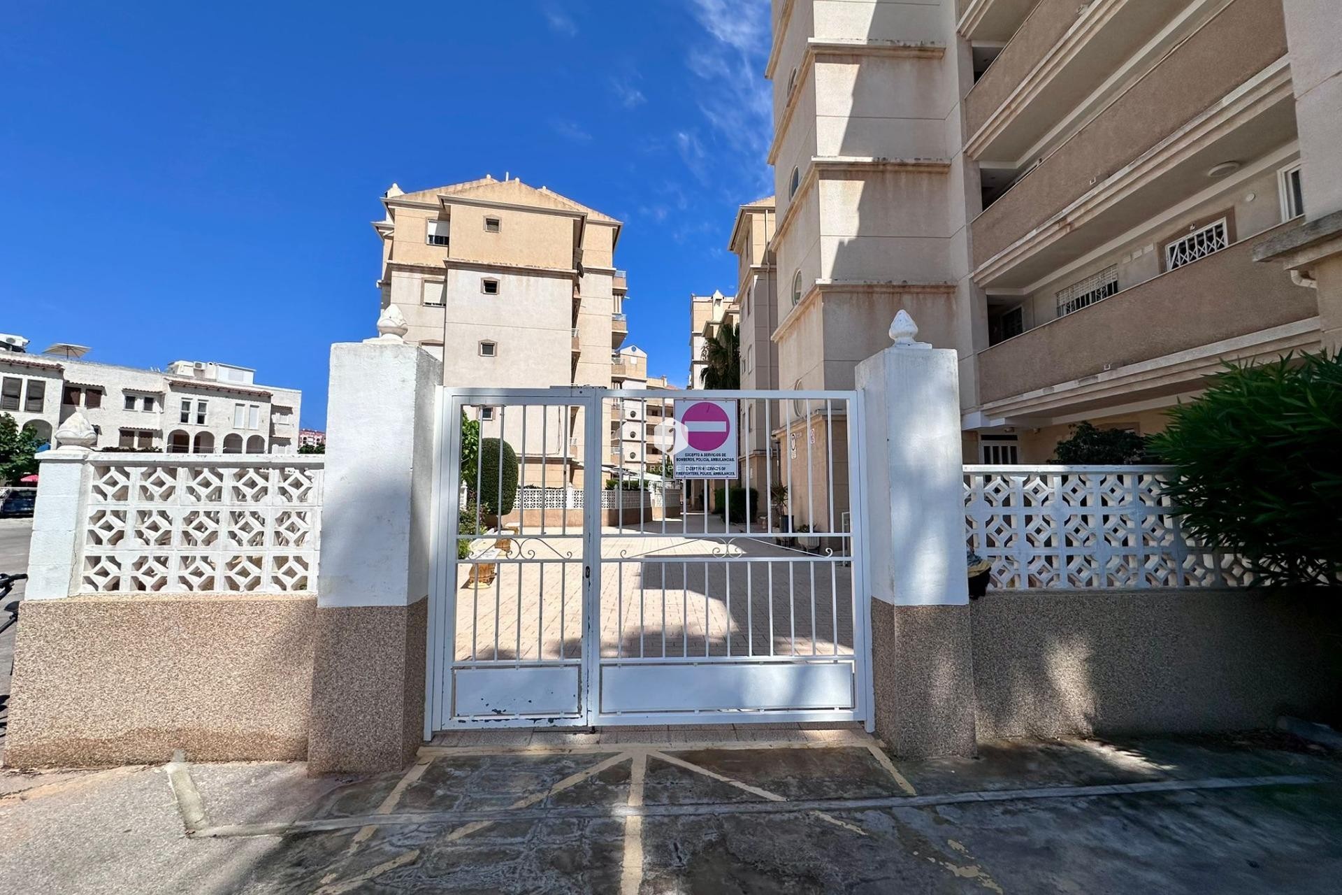 Segunda mano - Apartamento / piso -
Torrevieja - Habaneras