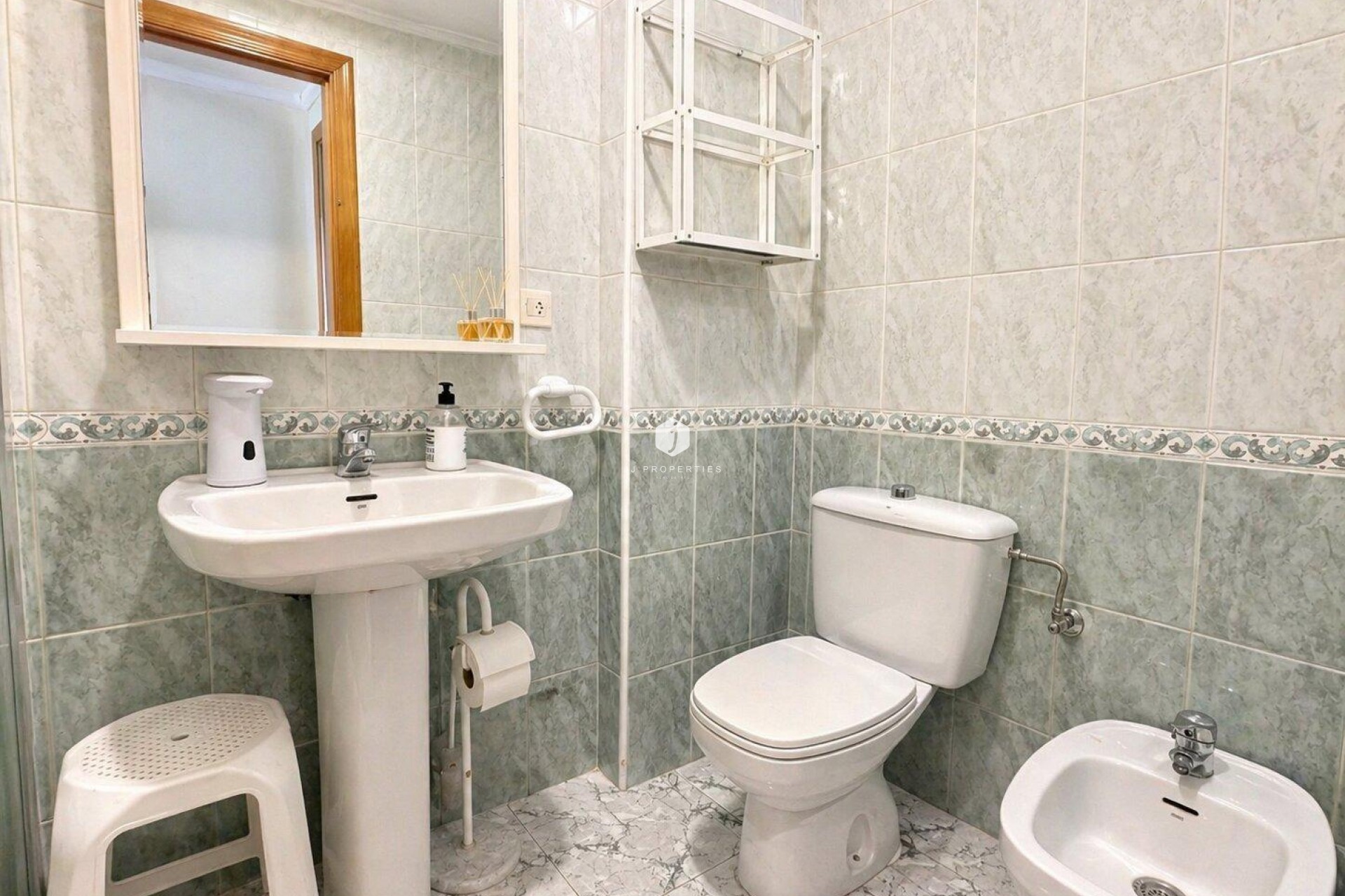 Segunda mano - Apartamento / piso -
Torrevieja - Habaneras