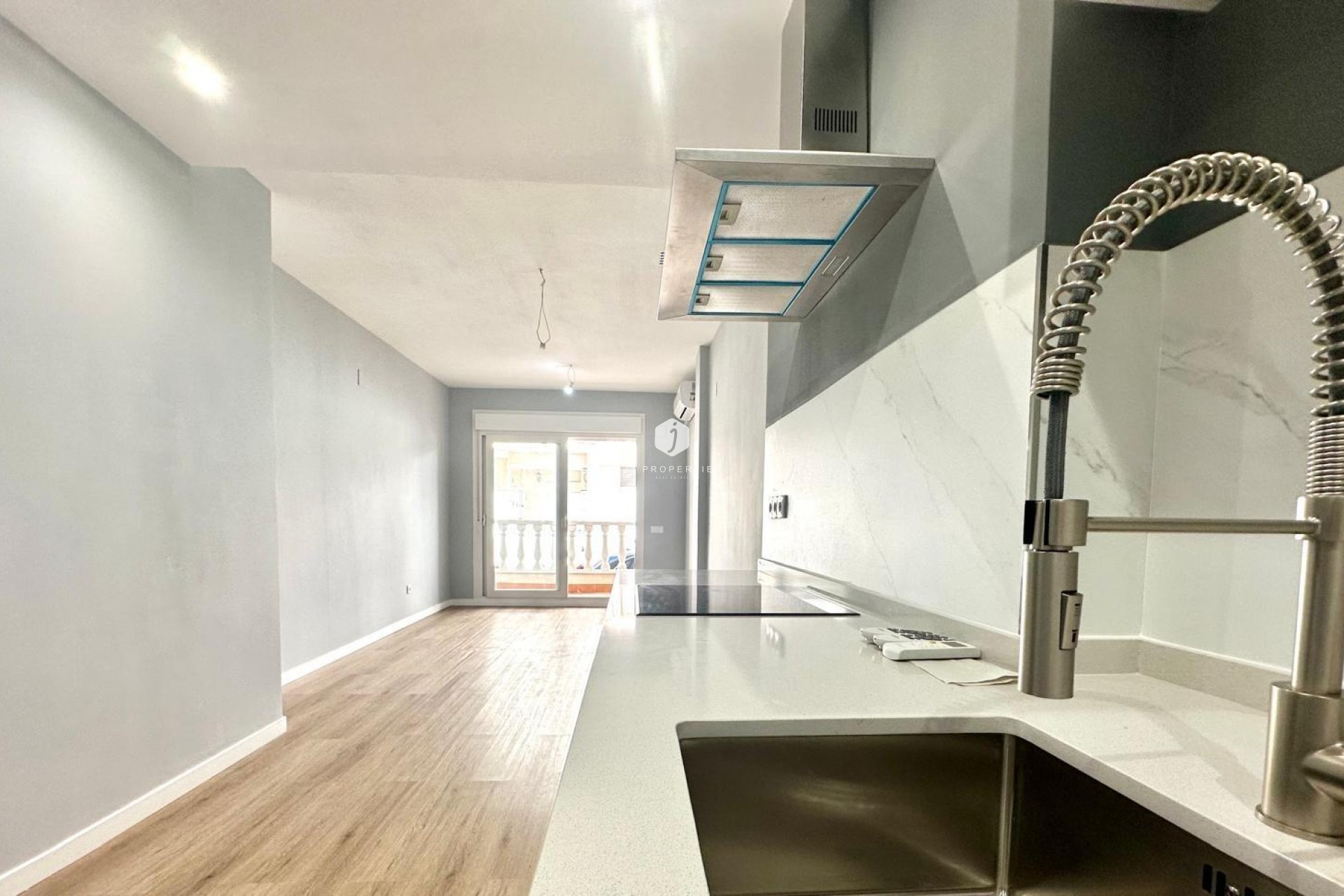 Segunda mano - Apartamento / piso -
Torrevieja - La Mata Pueblo