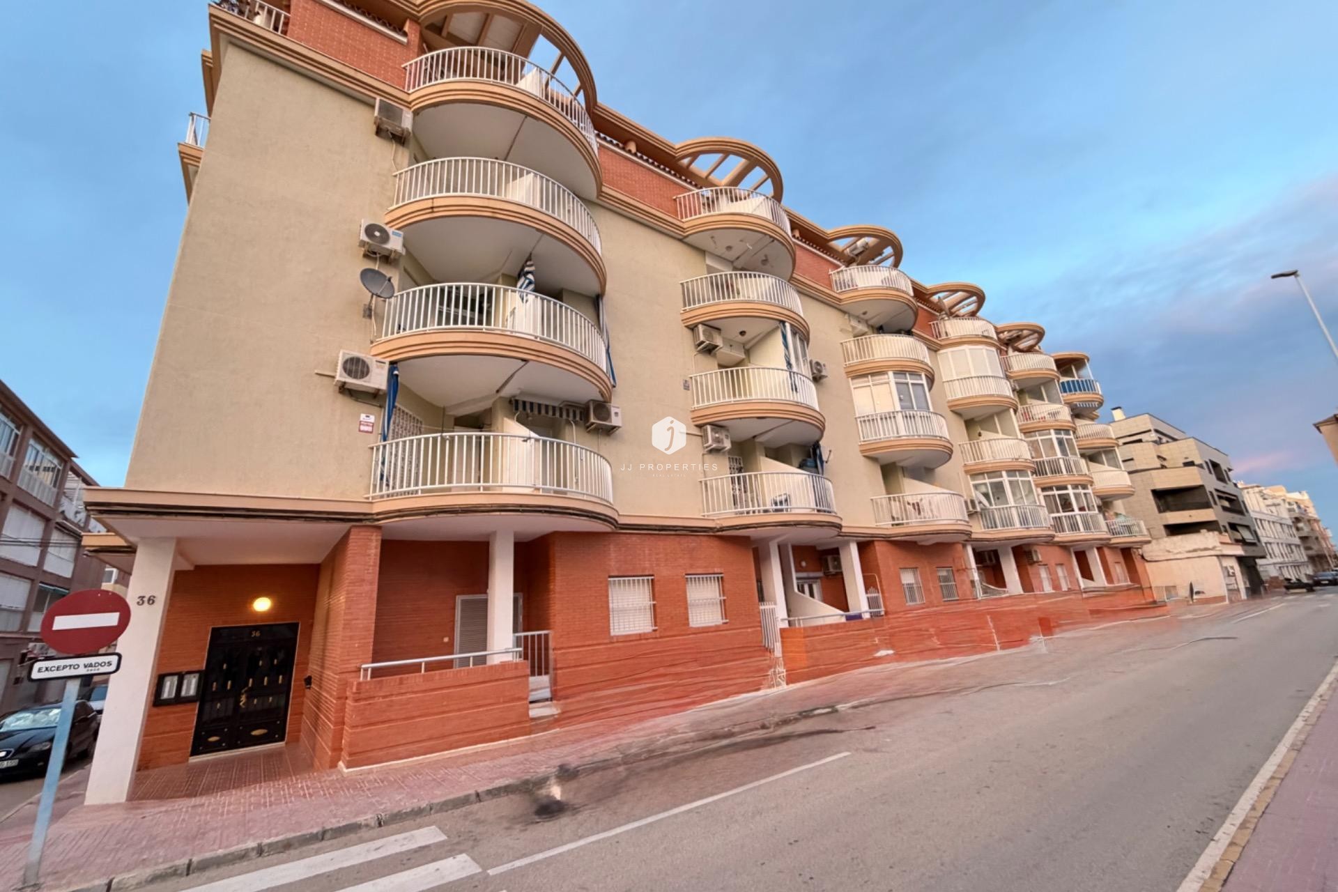 Segunda mano - Apartamento / piso -
Torrevieja - La Mata Pueblo
