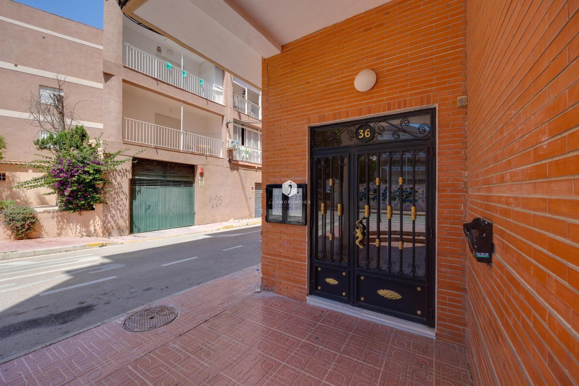 Segunda mano - Apartamento / piso -
Torrevieja - La Mata Pueblo