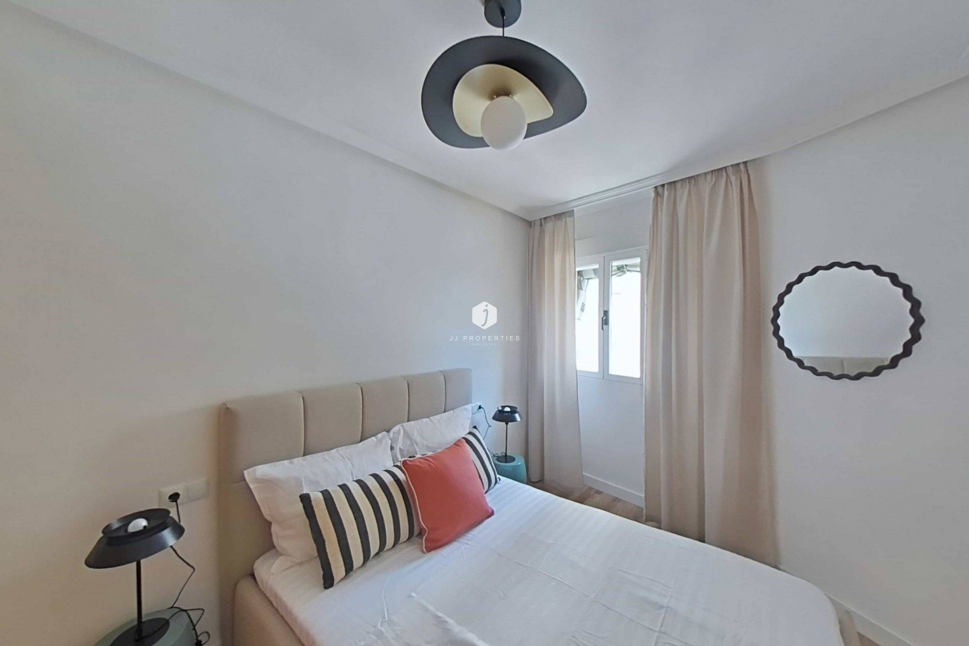 Segunda mano - Apartamento / piso -
Torrevieja - La Mata Pueblo