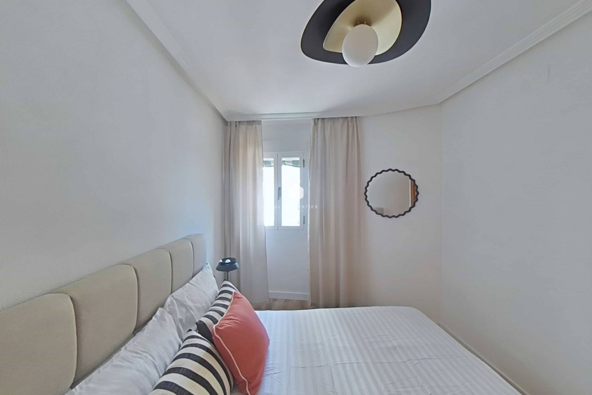 Segunda mano - Apartamento / piso -
Torrevieja - La Mata Pueblo
