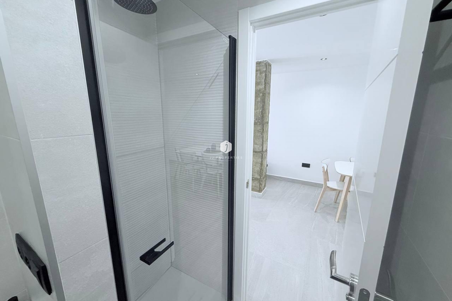 Segunda mano - Apartamento / piso -
Torrevieja - La Mata