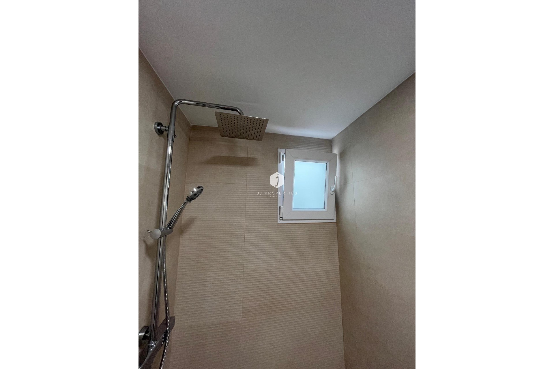 Segunda mano - Apartamento / piso -
Torrevieja - La Mata