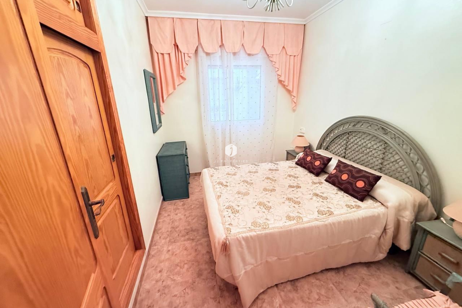 Segunda mano - Apartamento / piso -
Torrevieja - La Mata