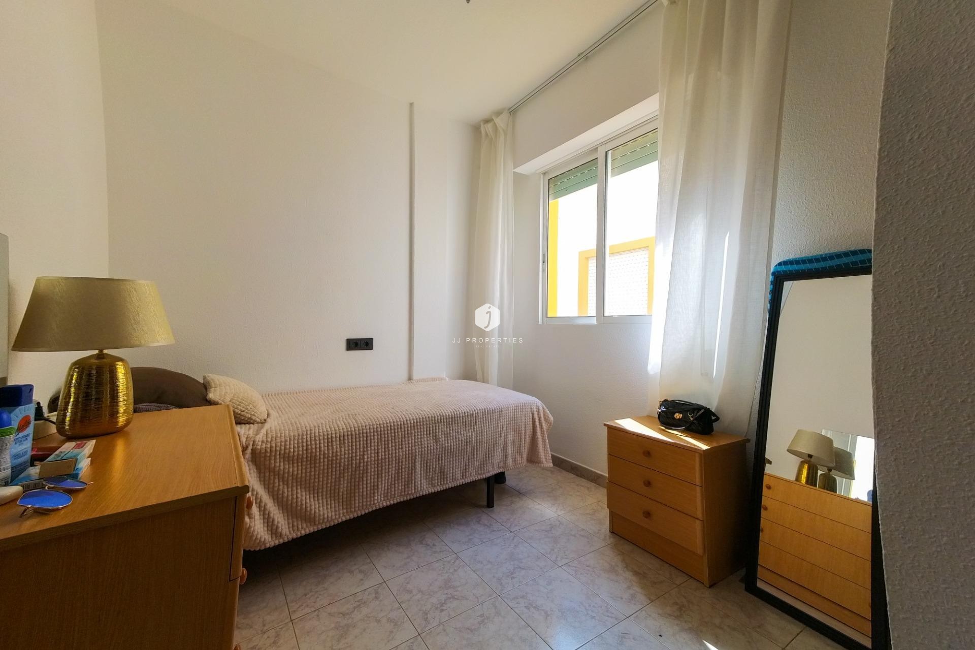 Segunda mano - Apartamento / piso -
Torrevieja - La Mata