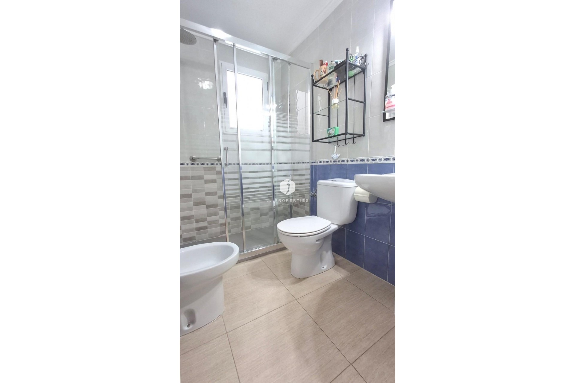 Segunda mano - Apartamento / piso -
Torrevieja - La Mata