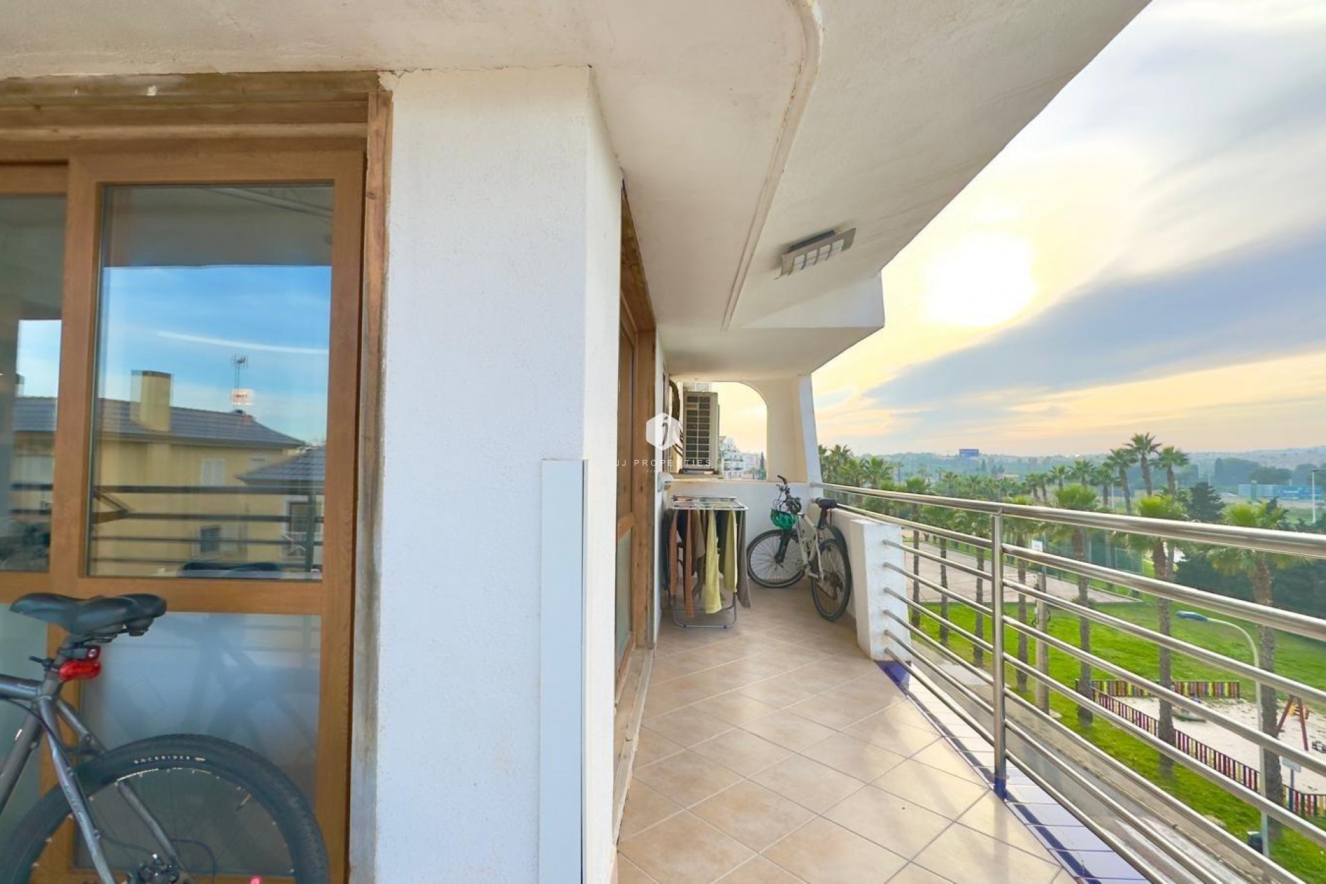 Segunda mano - Apartamento / piso -
Torrevieja - La veleta