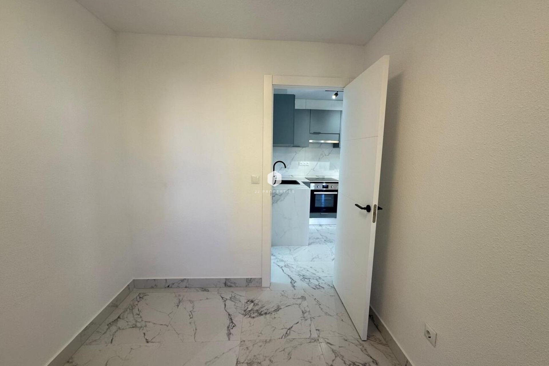 Segunda mano - Apartamento / piso -
Torrevieja - La veleta