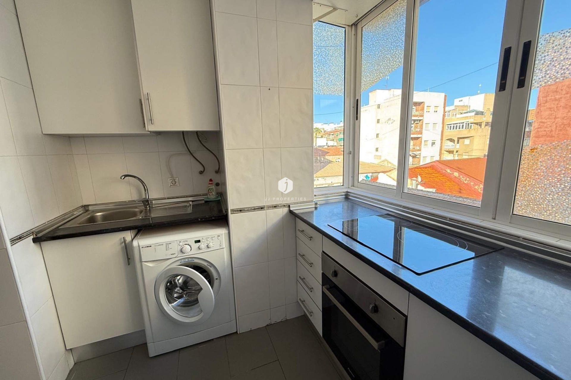 Segunda mano - Apartamento / piso -
Torrevieja - Las Piscinas Naturales