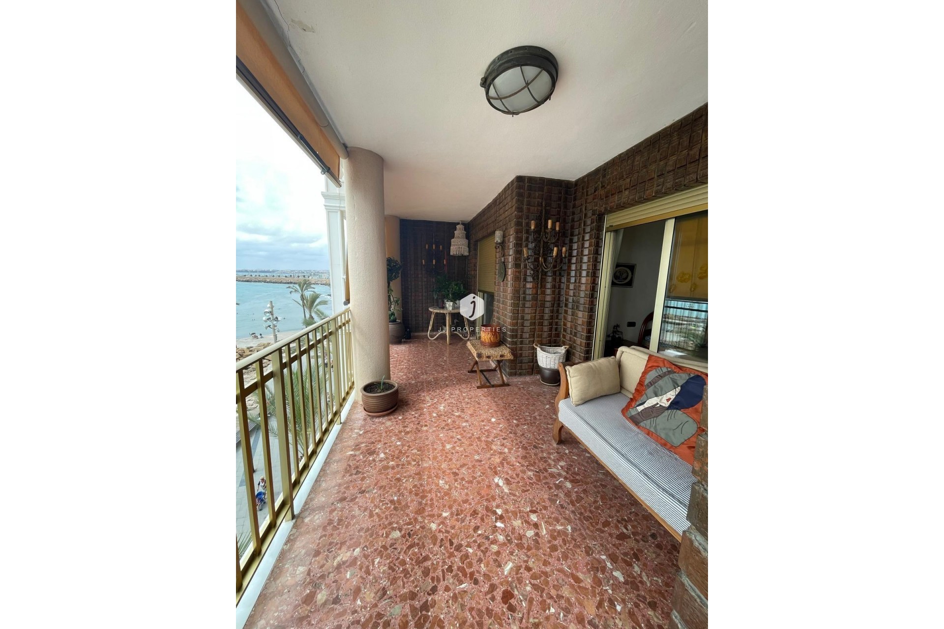 Segunda mano - Apartamento / piso -
Torrevieja - Las Piscinas Naturales