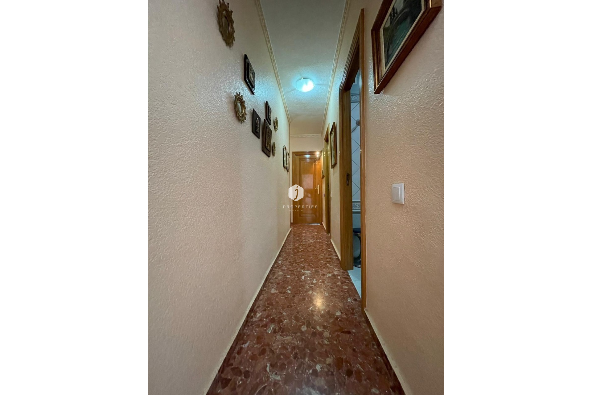 Segunda mano - Apartamento / piso -
Torrevieja - Las Piscinas Naturales