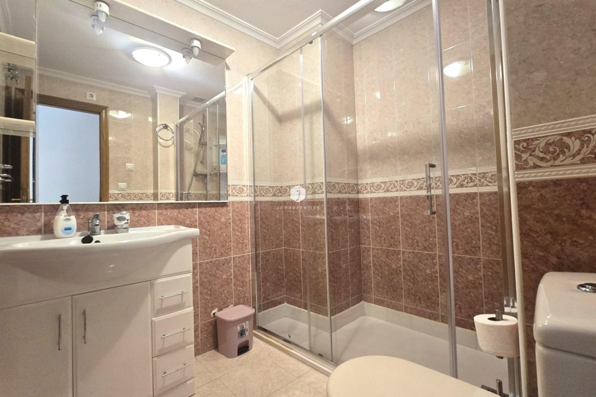 Segunda mano - Apartamento / piso -
Torrevieja - Las Piscinas Naturales
