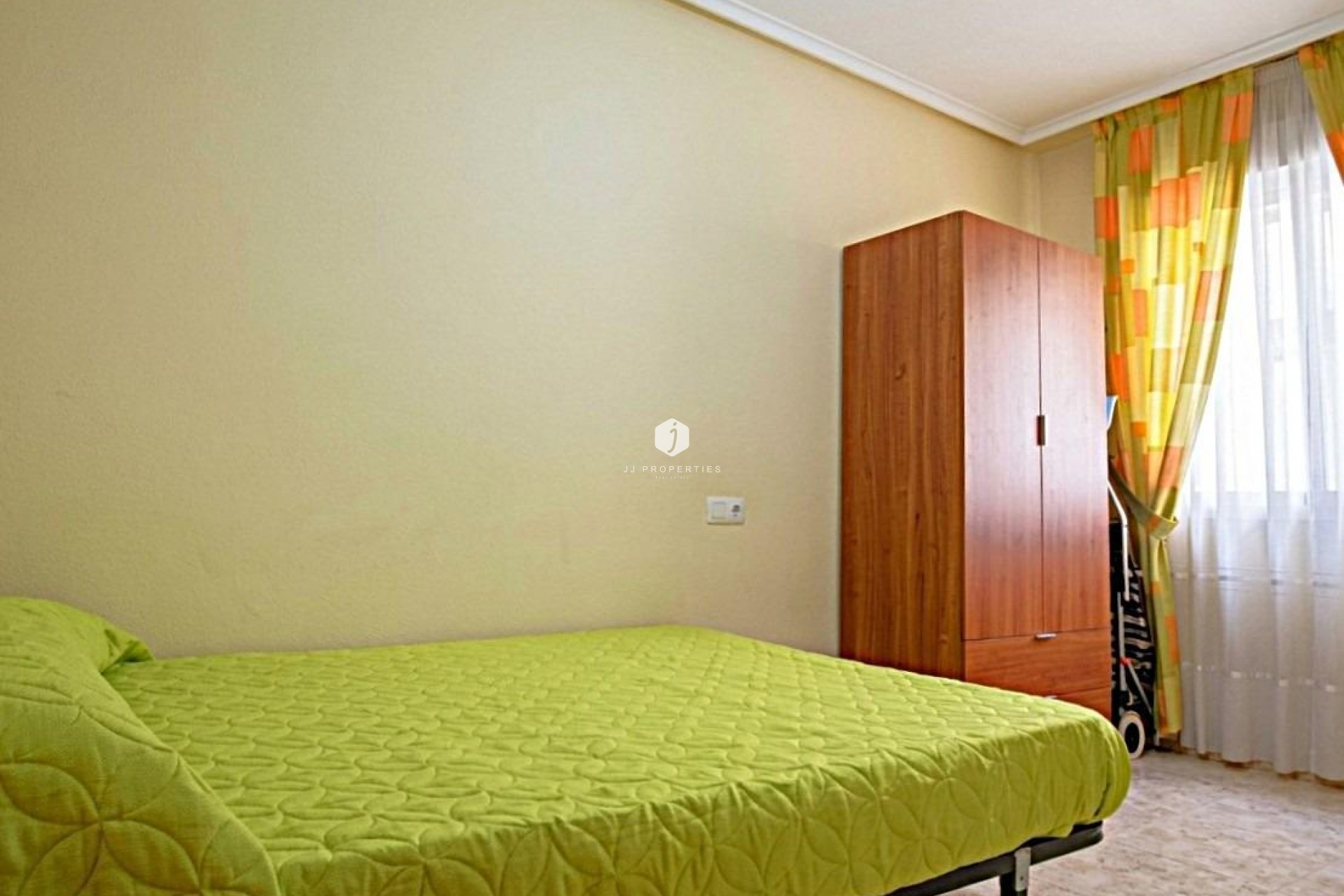 Segunda mano - Apartamento / piso -
Torrevieja - Las Piscinas Naturales