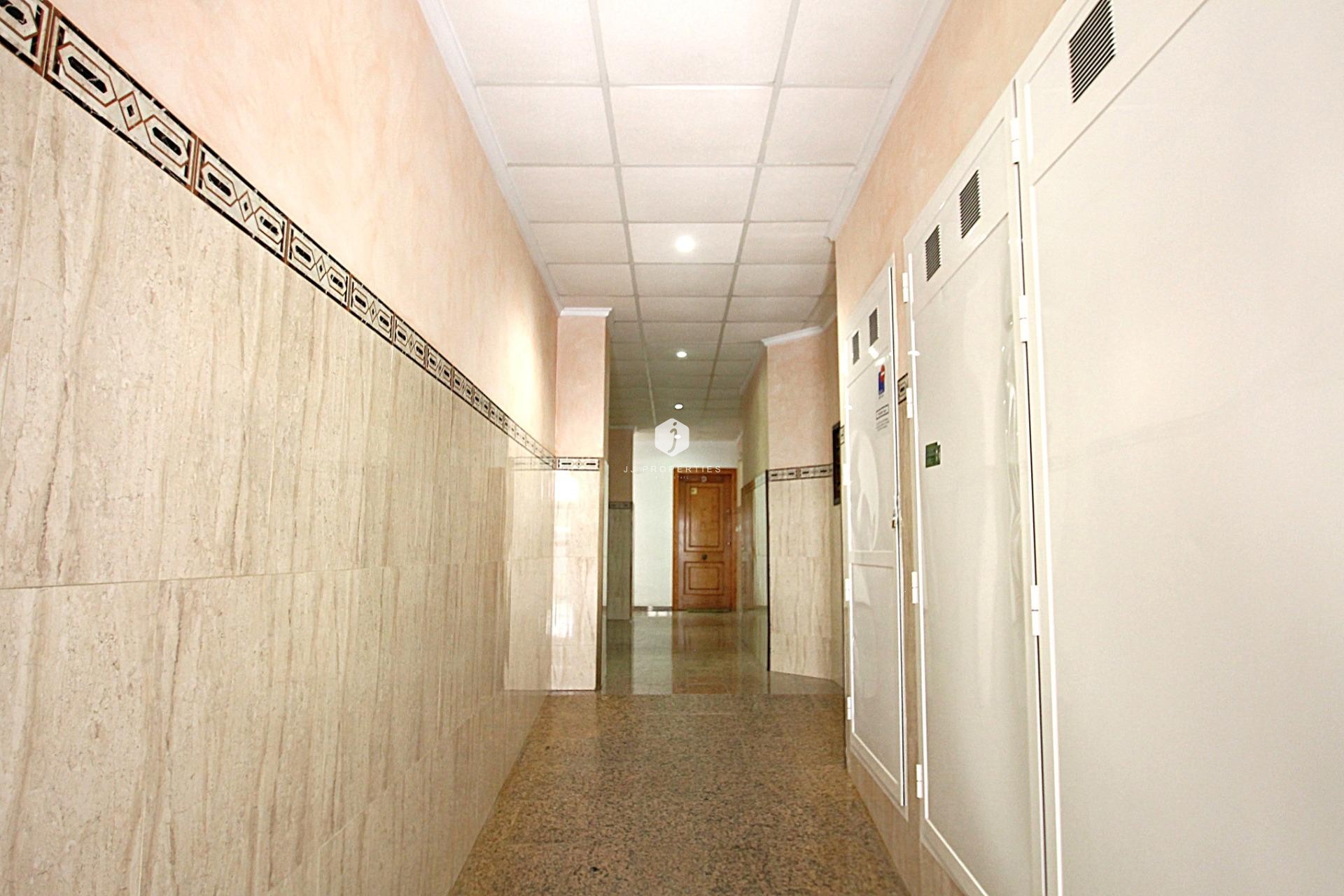 Segunda mano - Apartamento / piso -
Torrevieja - Las Piscinas Naturales