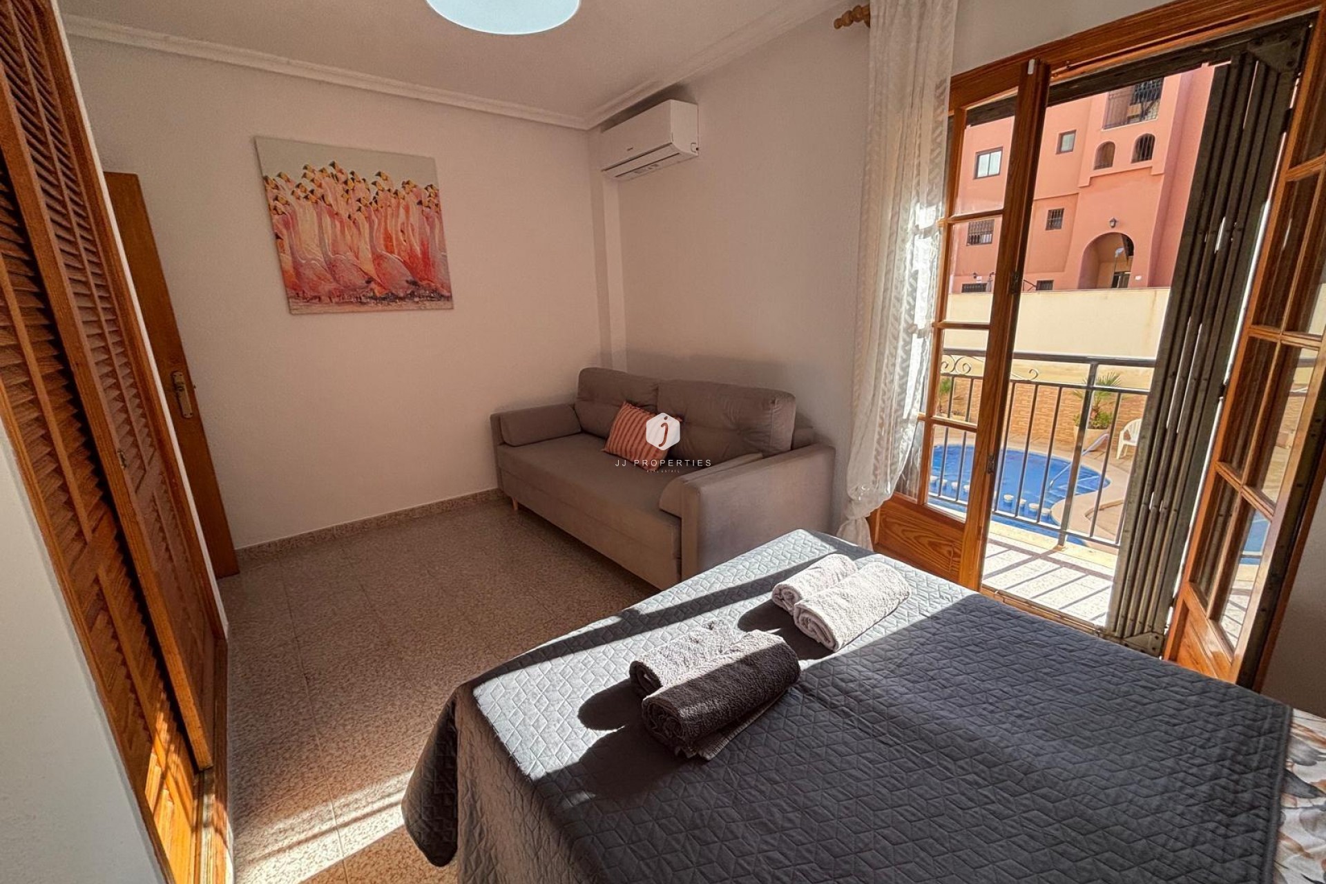 Segunda mano - Apartamento / piso -
Torrevieja - Los Frutales