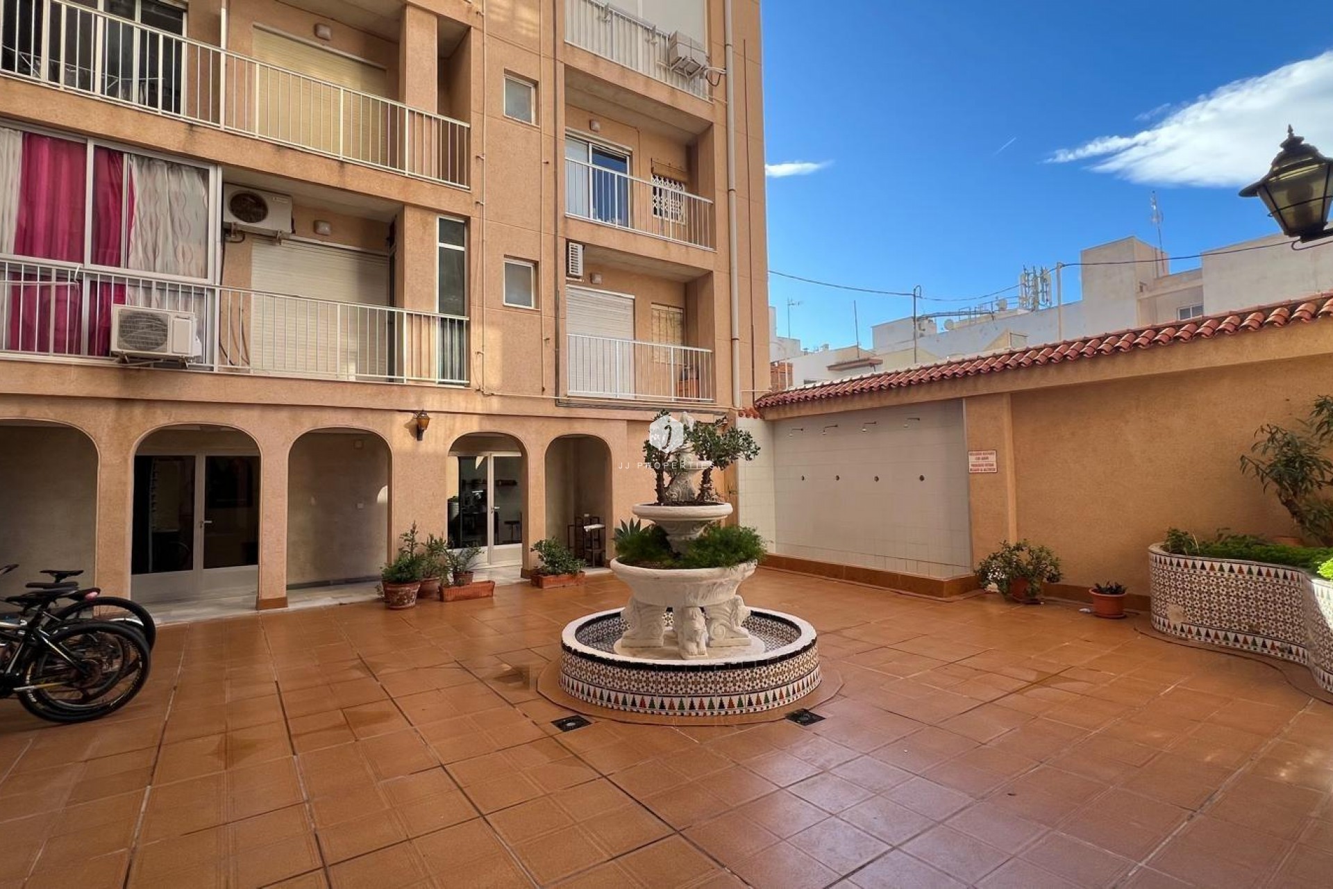 Segunda mano - Apartamento / piso -
Torrevieja - Los Frutales