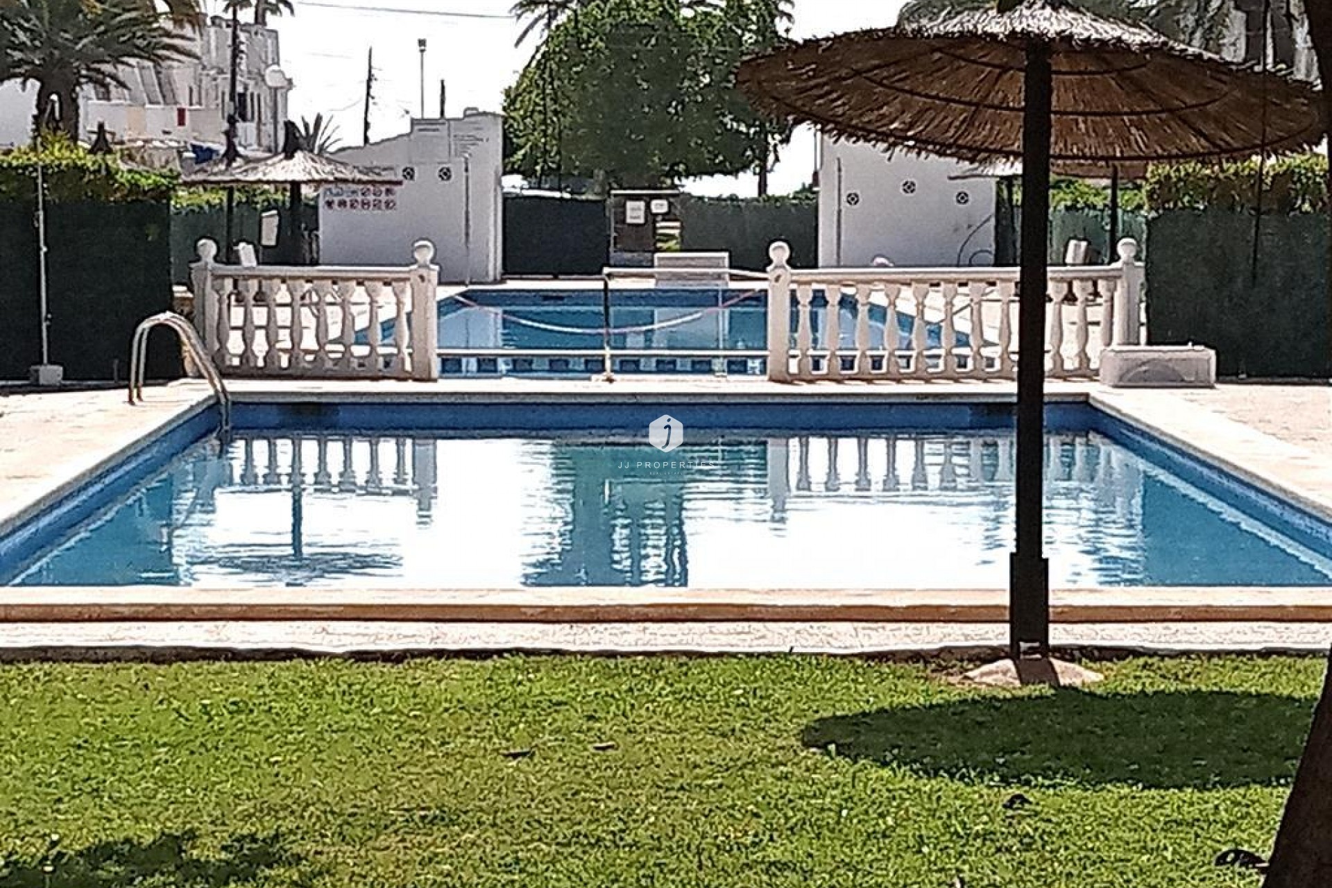 Segunda mano - Apartamento / piso -
Torrevieja - MAR AZUL LA VELETA