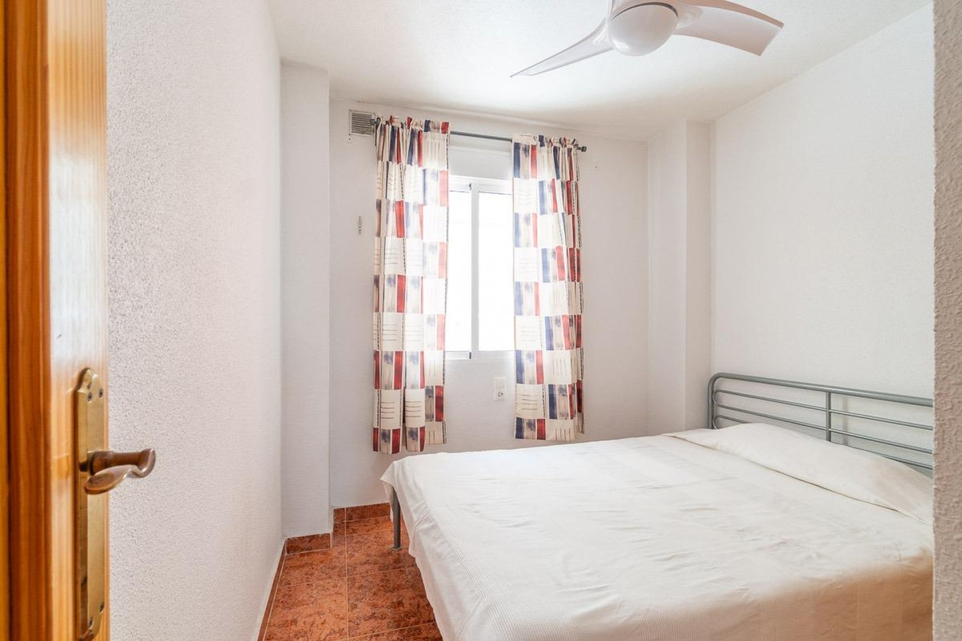 Segunda mano - Apartamento / piso -
Torrevieja - Nueva Torrevieja