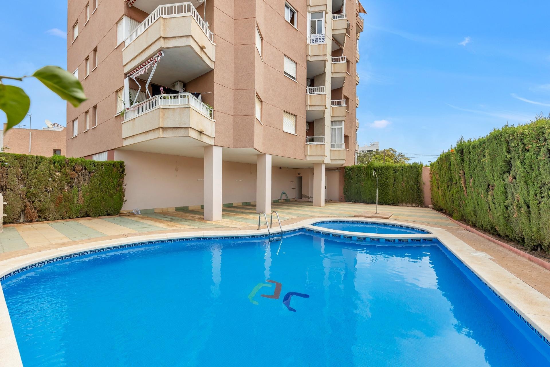 Segunda mano - Apartamento / piso -
Torrevieja - Nueva Torrevieja