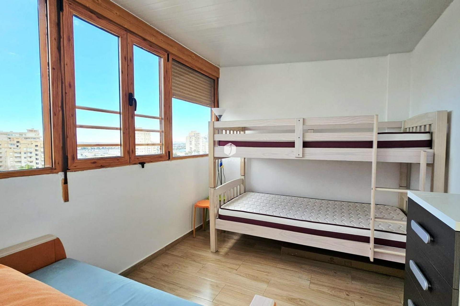 Segunda mano - Apartamento / piso -
Torrevieja - Nueva Torrevieja
