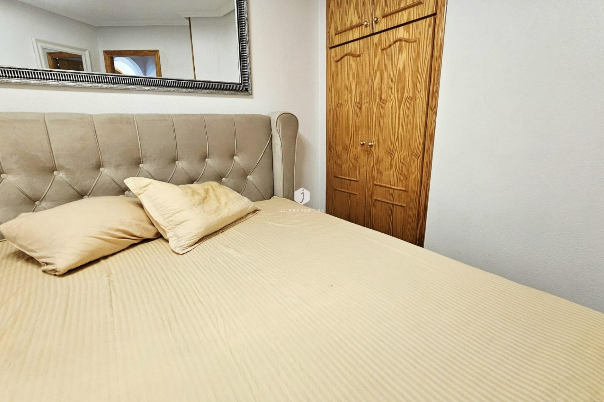 Segunda mano - Apartamento / piso -
Torrevieja - Nueva Torrevieja