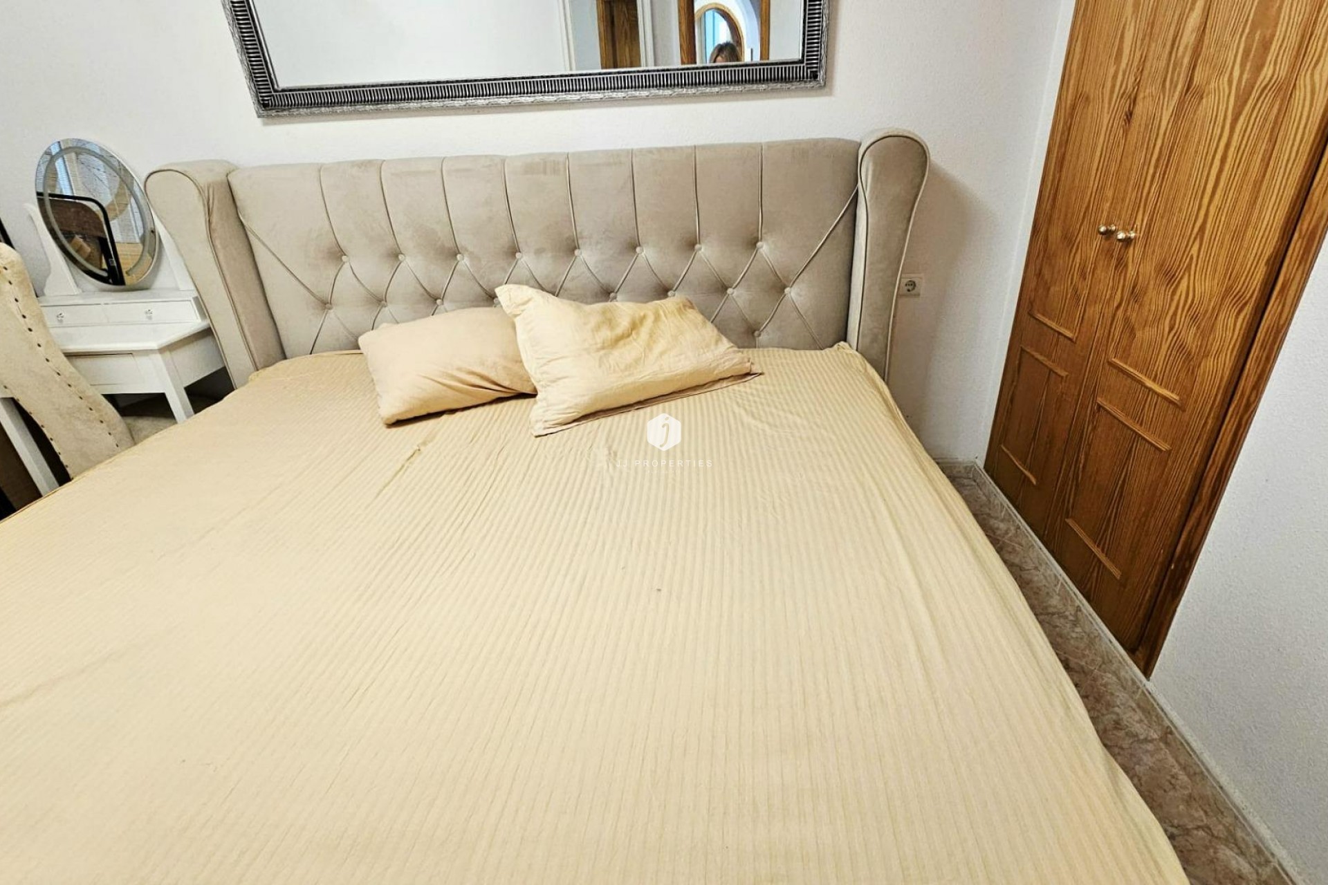 Segunda mano - Apartamento / piso -
Torrevieja - Nueva Torrevieja